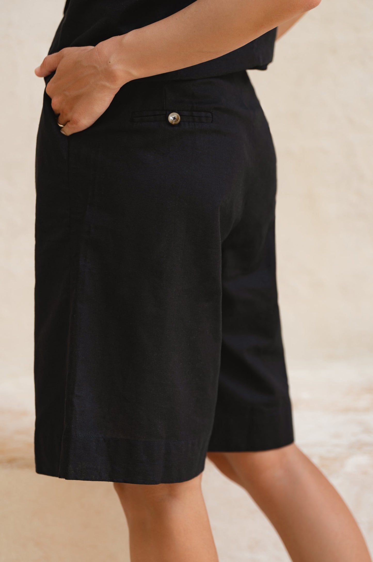 Faro Bermuda Linen Shorts-2