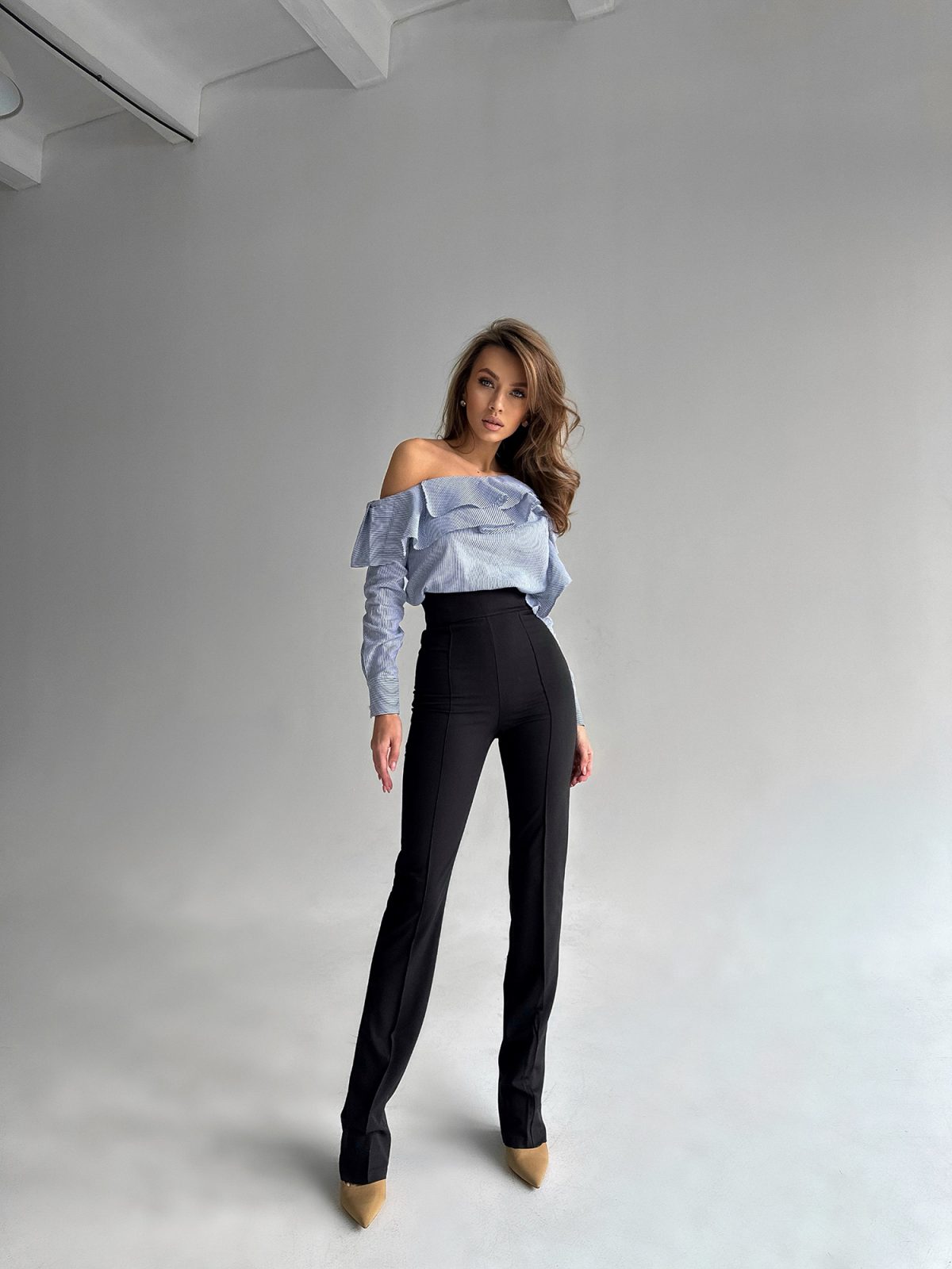 Casual Chic Symphony - White/Blue-2